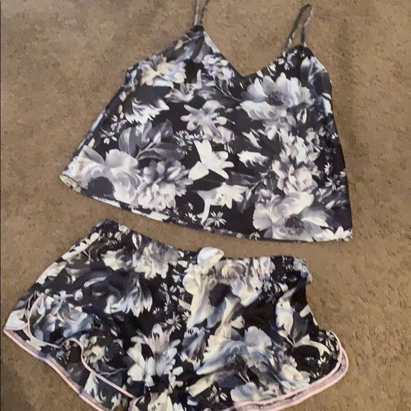Victoria's Secret Other - Victoria’s Secret silk pajama set